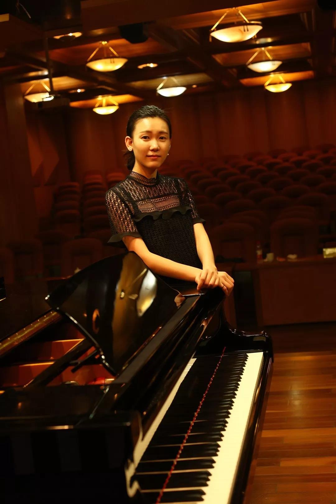 听用萨克斯管演绎中国音乐